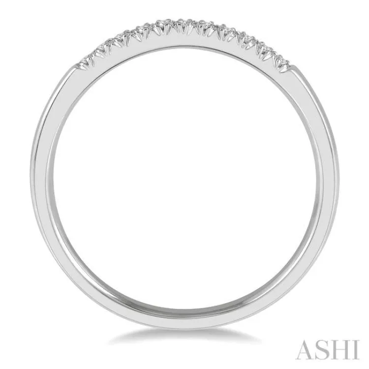 1/10 ctw 11 Stone Round Cut Diamond Wedding Band in 14K White Gold