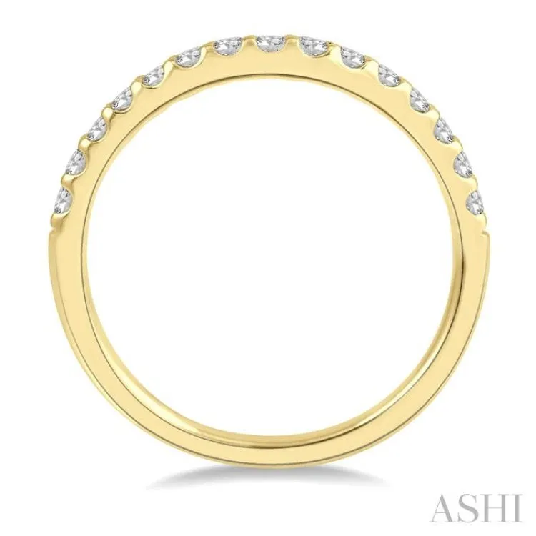 1/3 ctw Arched Center Round Cut Diamond Wedding Band in 14K Yellow Gold