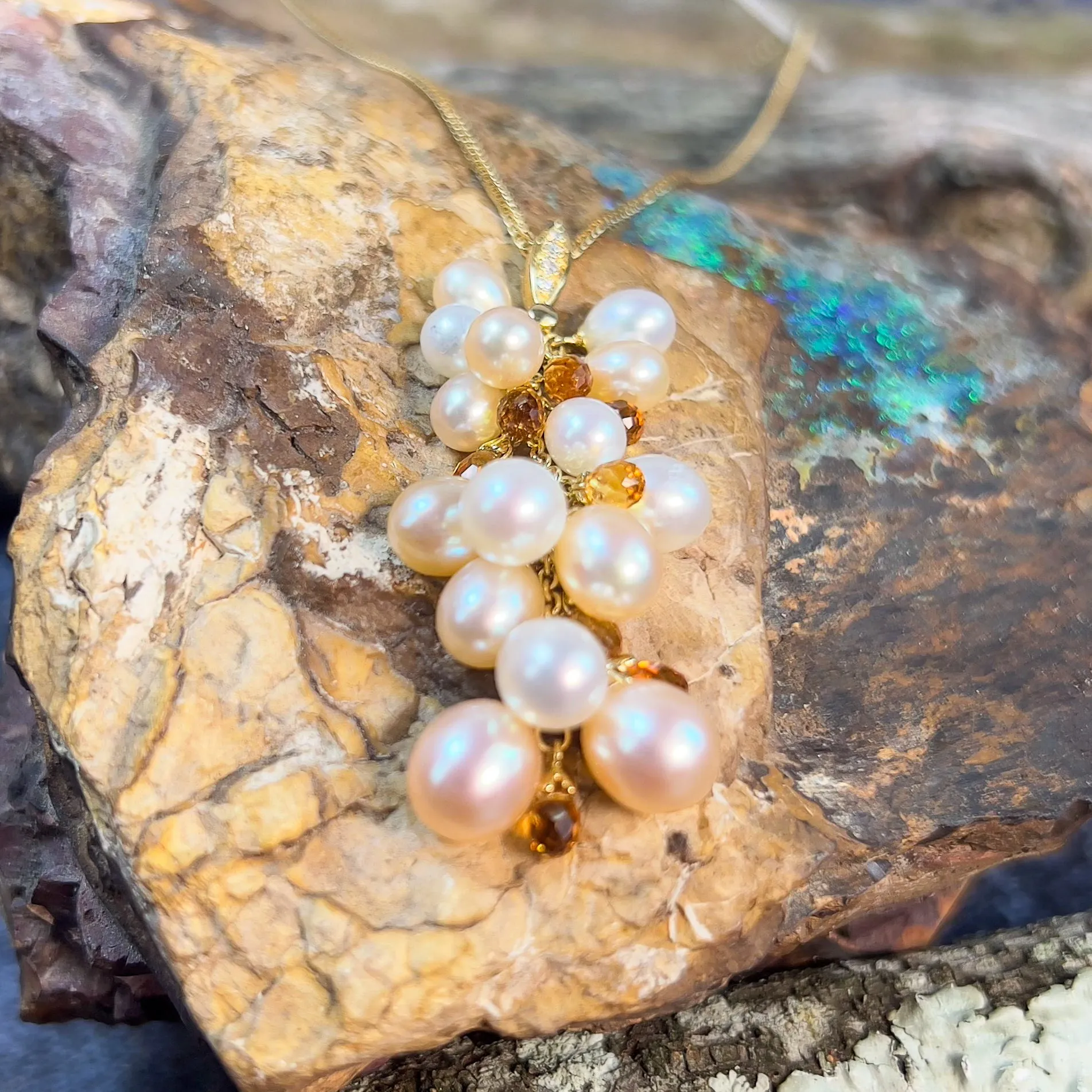 18kt Yellow Gold 15 Pearl , Citrine and diamond necklace