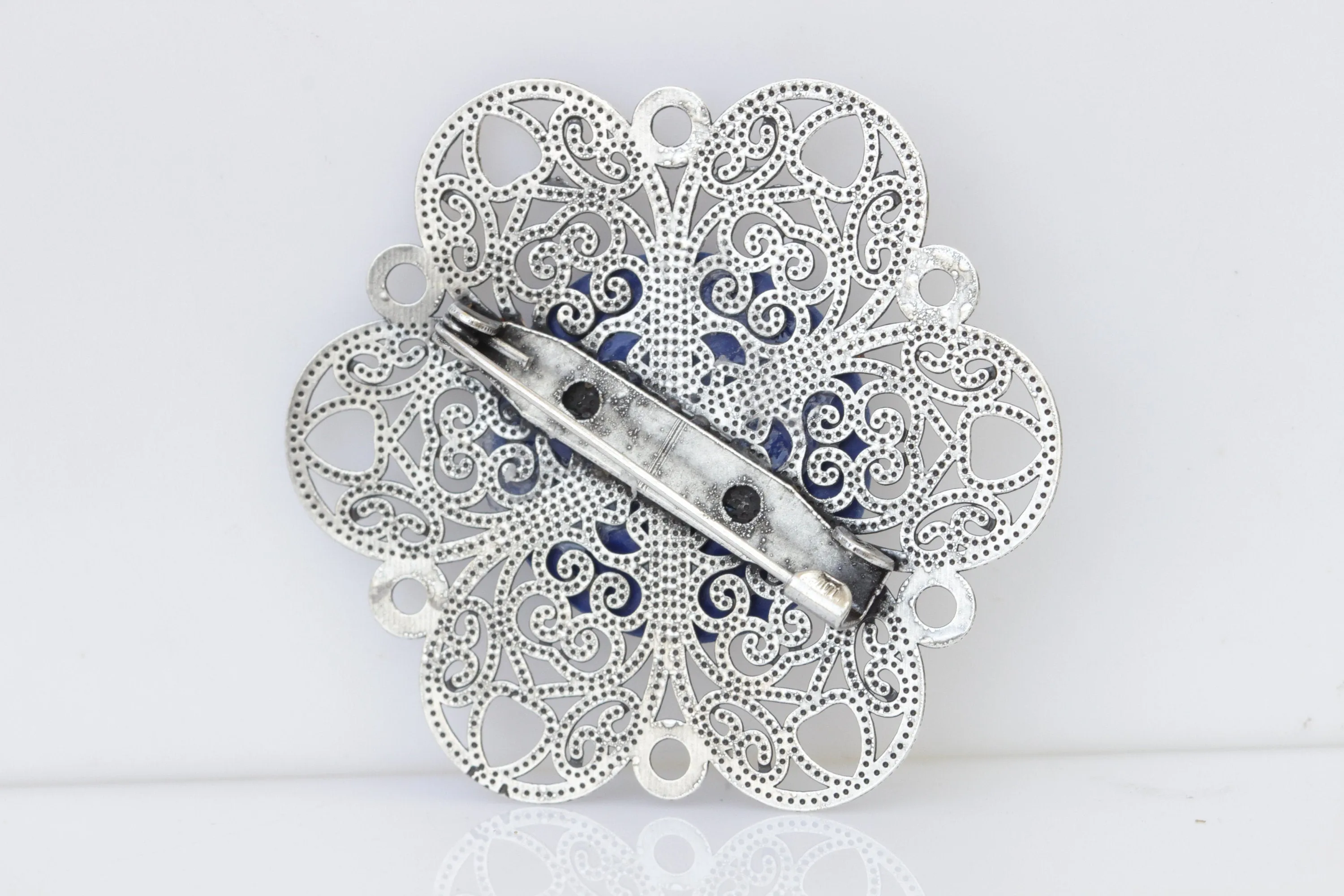 BLUE SILVER BROOCH,