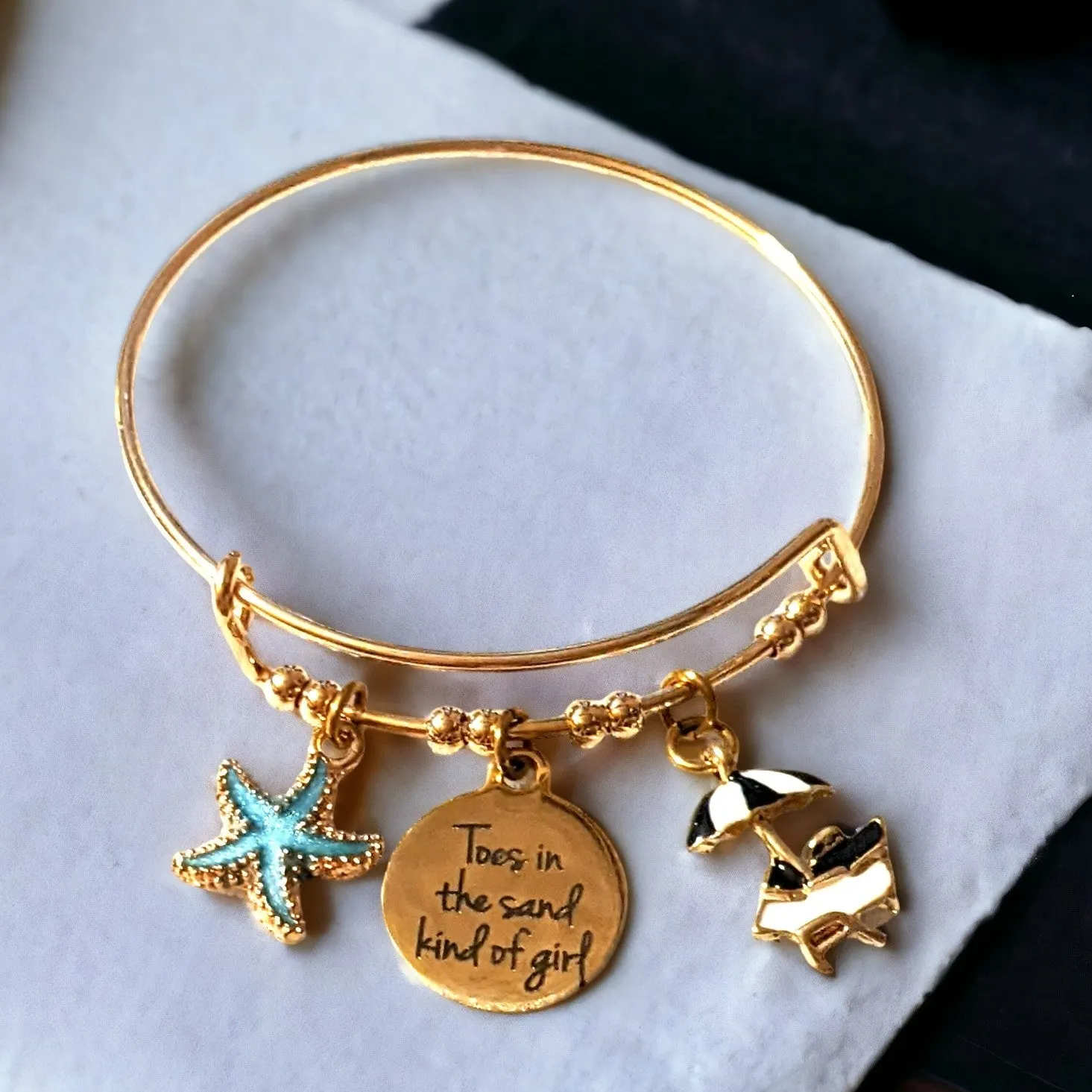 Gold Toes in the Sand Kind of Girl, Starfish Beaded bangle