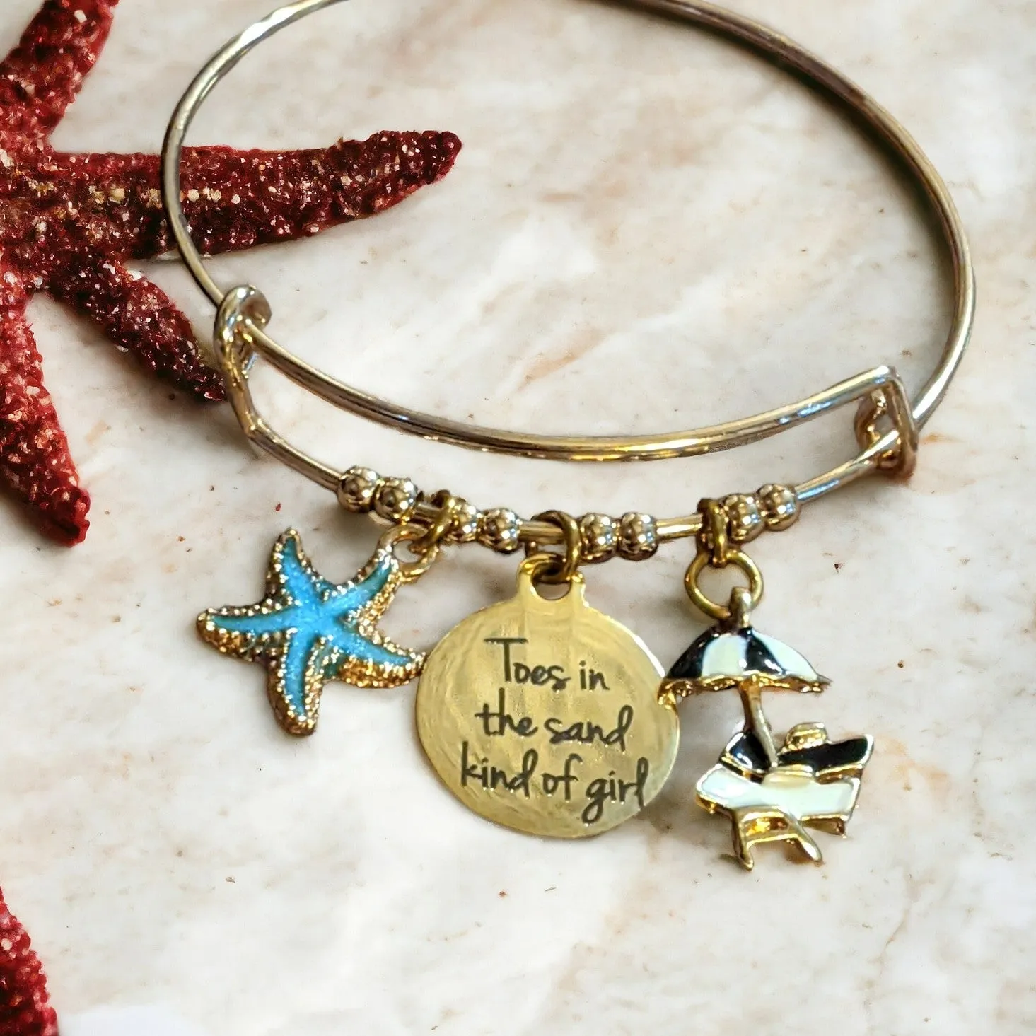 Gold Toes in the Sand Kind of Girl, Starfish Beaded bangle