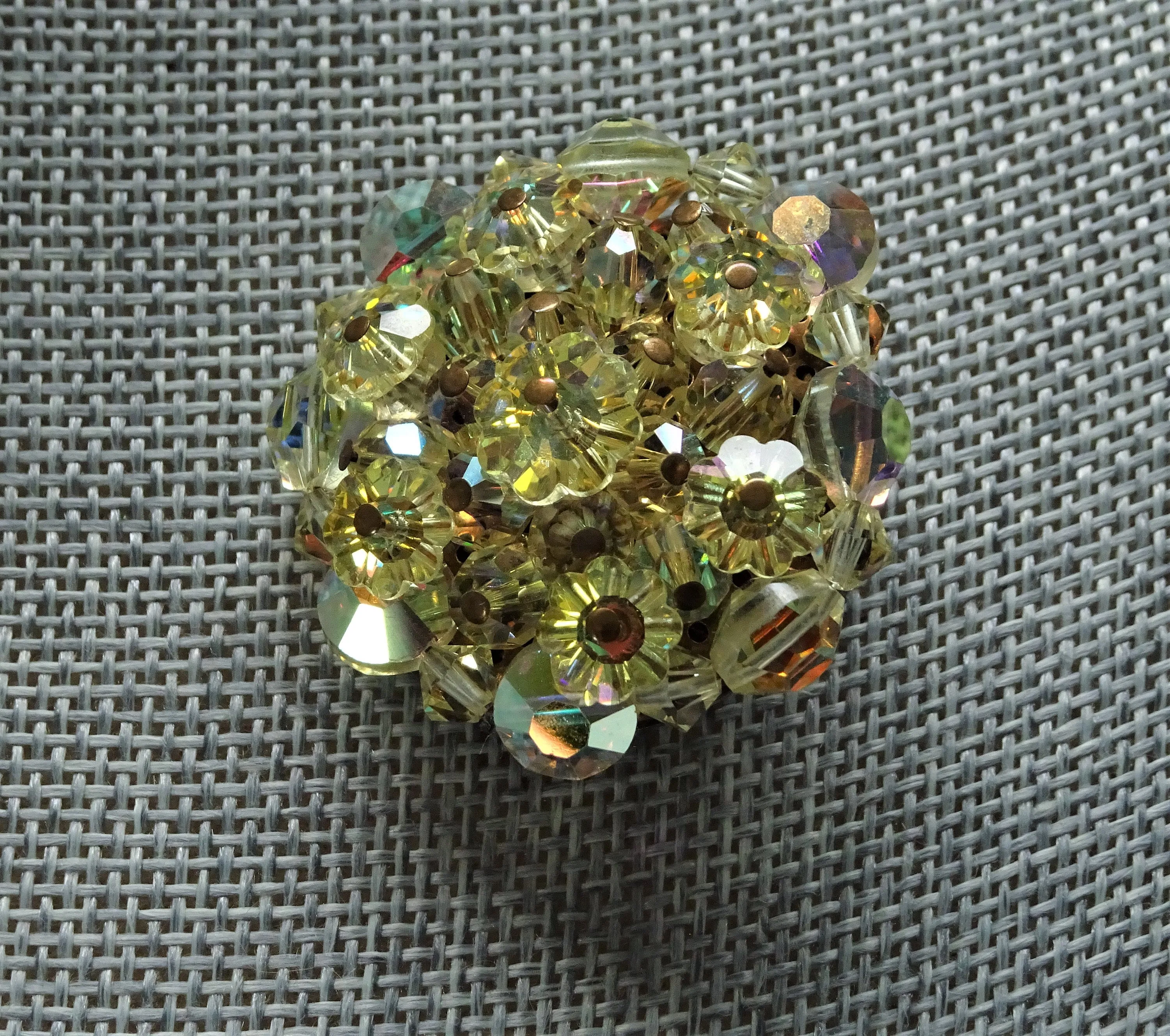 GORGEOUS Chartreuse Cut Crystal Brooch,Cut Petal Like Stones,AB Crystals,Mid Century Brooch, Unique Design,Collectible Vintage Jewelry