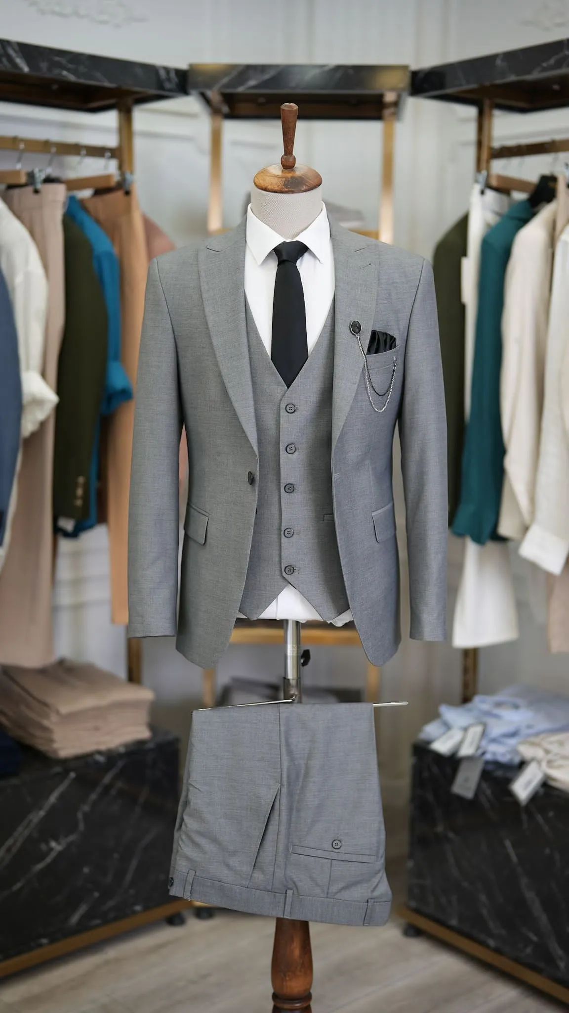 Gray Slim Fit Groom Wedding Suit for Men by GentWith.com