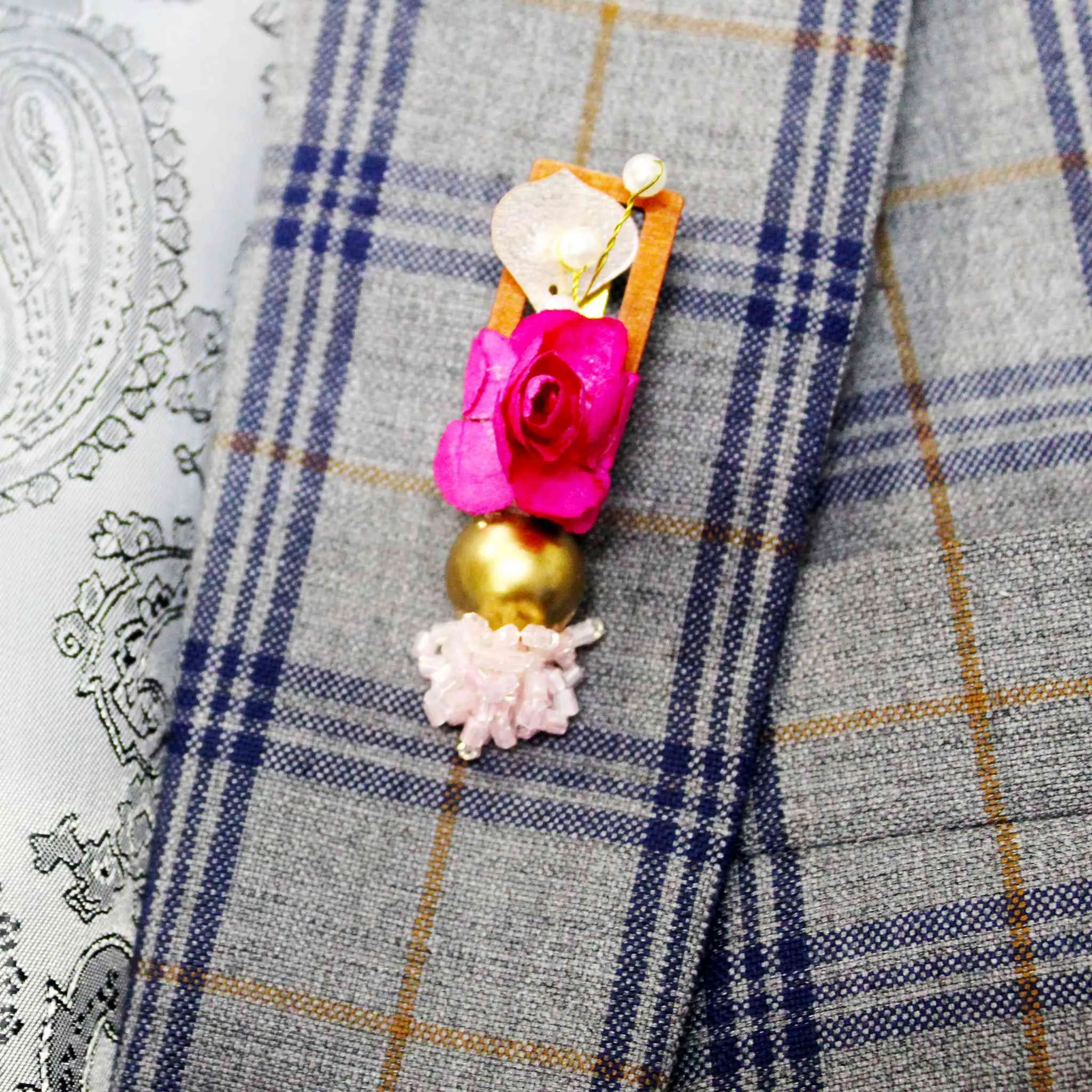 Handmade Paper Floral Elegant Brooch Lapel Pin for Boys Men, Welcome Gift