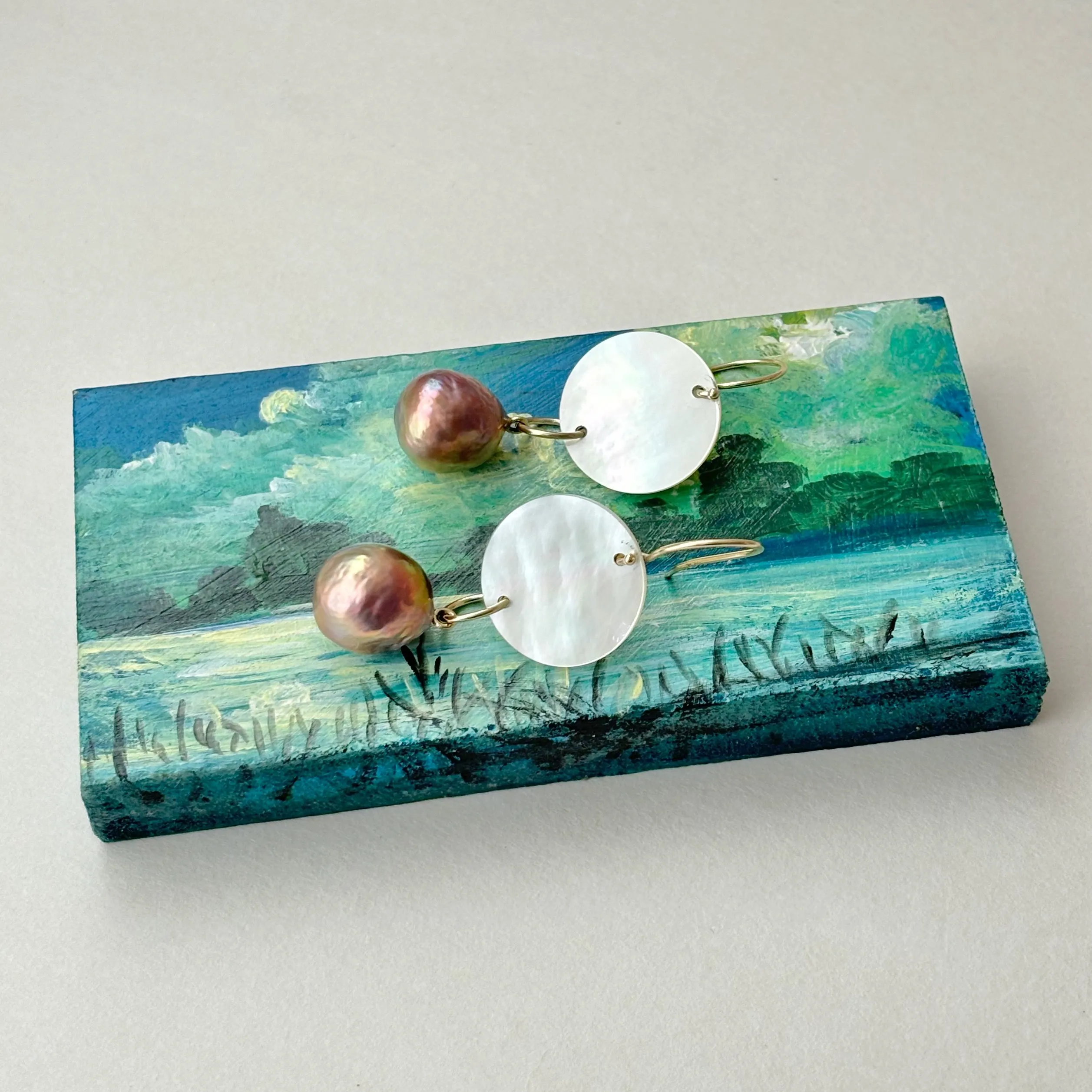 Mother of Pearl and Japan Kasumi pearl earrings