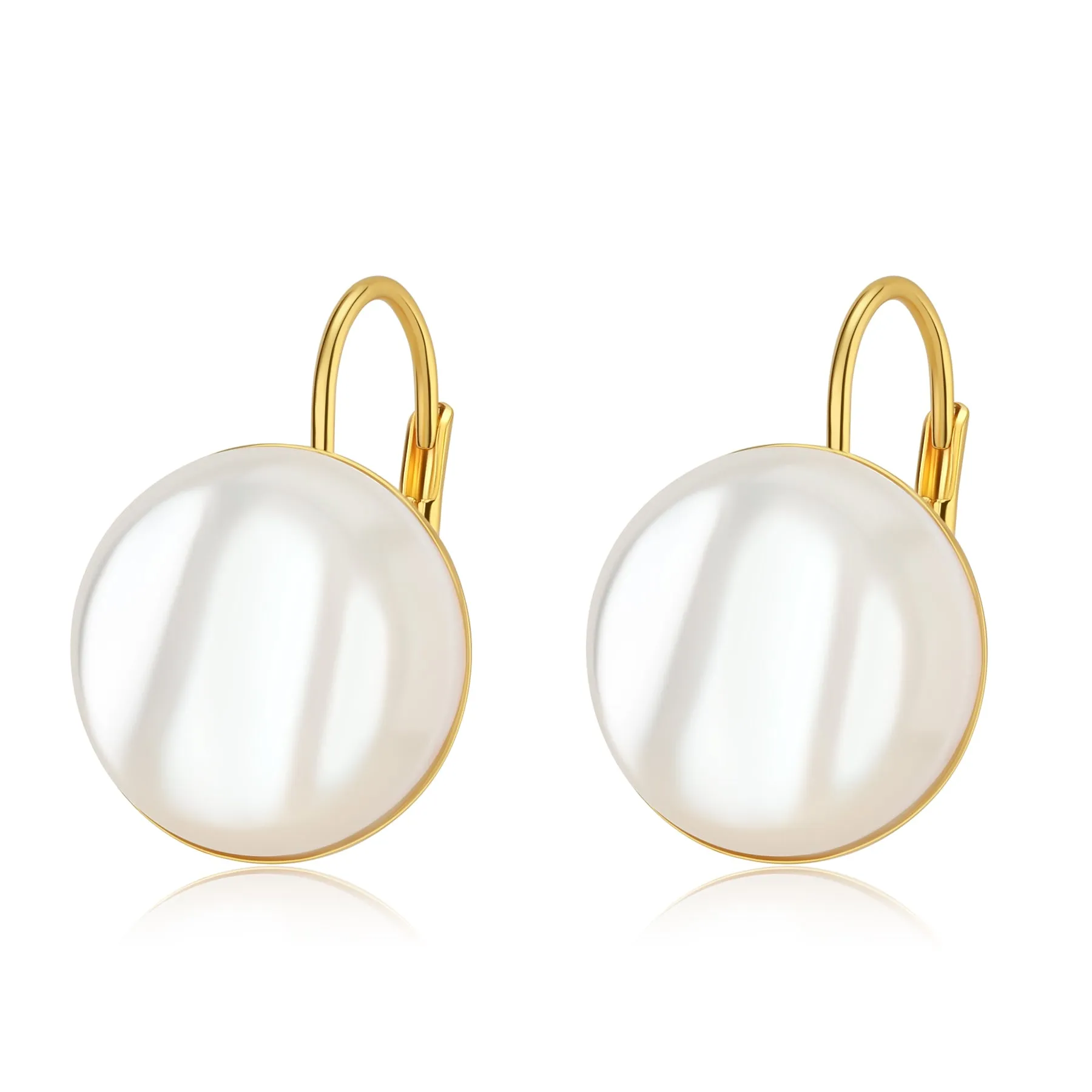 Mother of Pearls Round Earrings