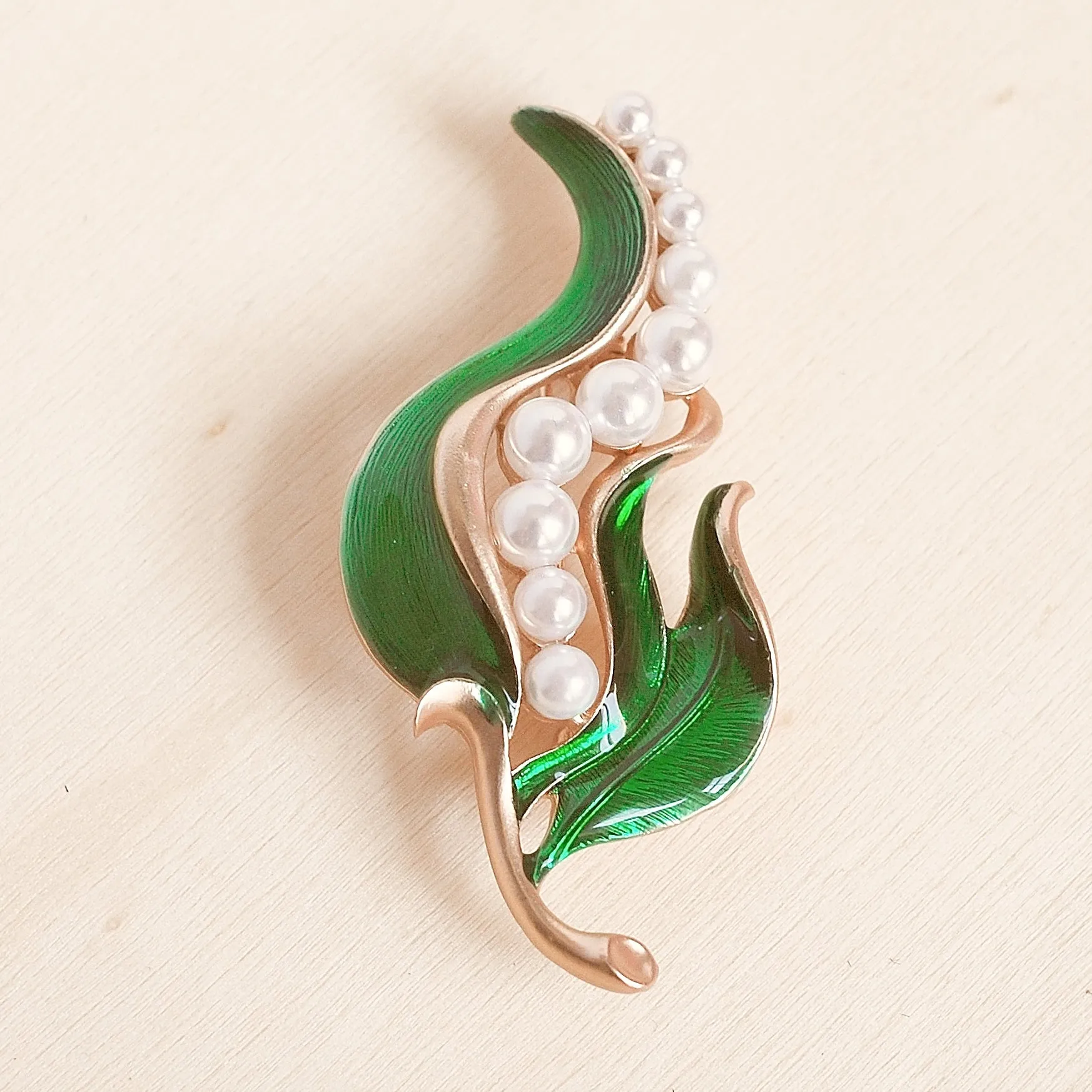 Pea Brooch Green Brooch with Pearl and Enamel