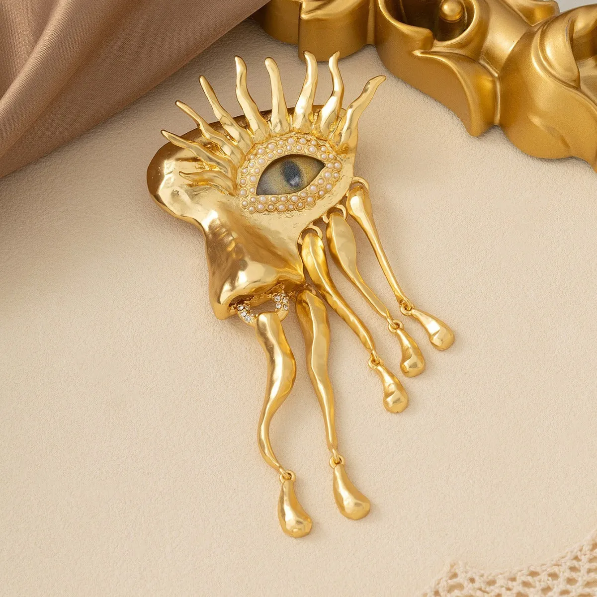 Pre Order:  Artistic Eye Ancient Style Retro Brooch