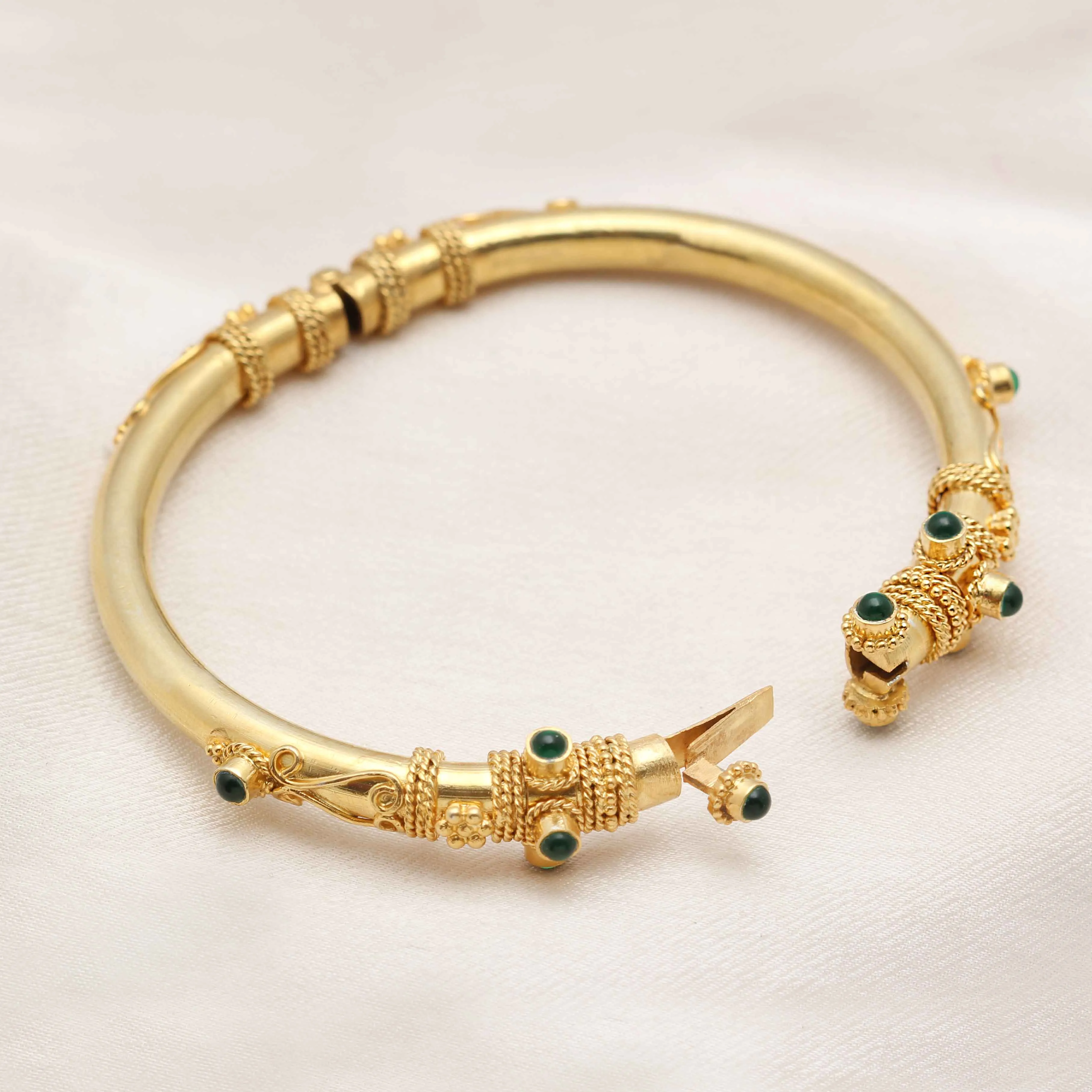 Silver Gold Plated Green Pota Bangle