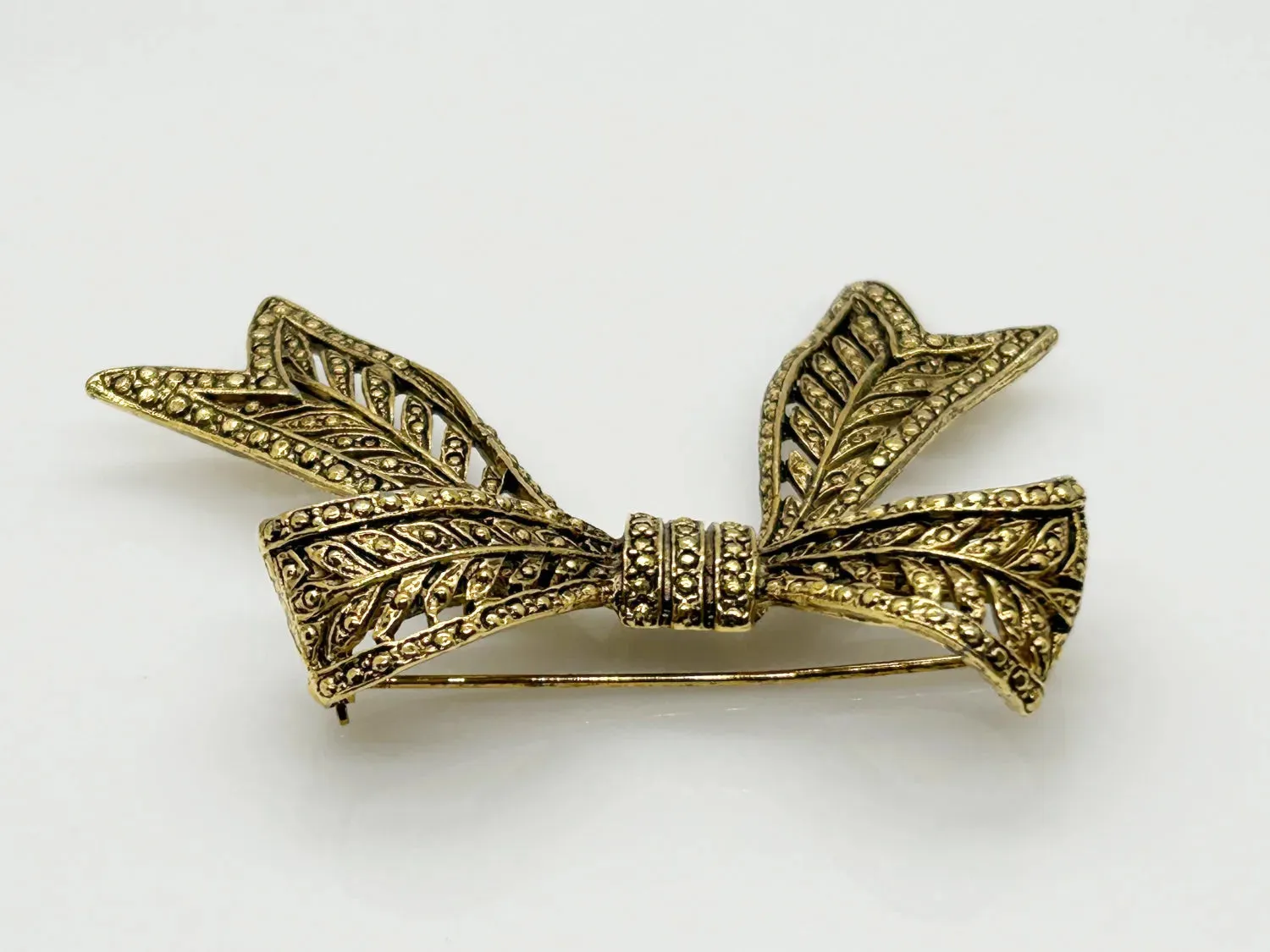 Vintage Victorian Style Golden Bow Brooch